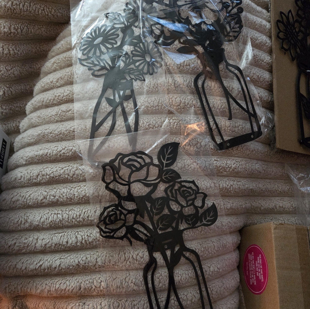 Black Metal Floral Wall Art